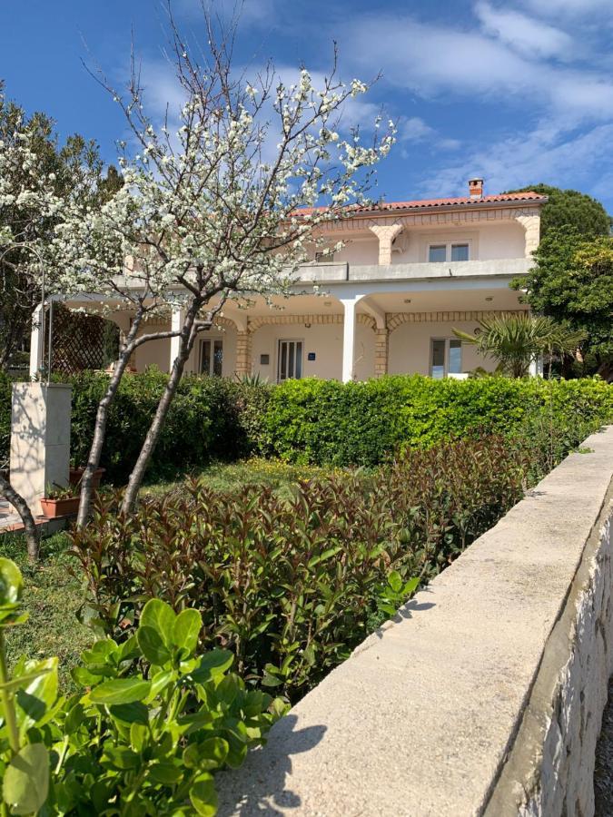 Apartmans And Rooms "Slavica" Novalja Exterior foto